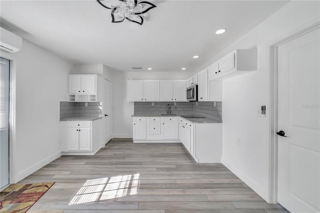 En Venta: $525,000 (3 camas, 2 baños, 1870 Pies cuadrados)