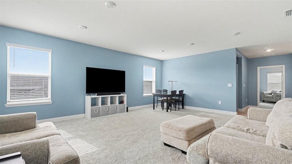 For Sale: $455,000 (5 beds, 3 baths, 3609 Square Feet)