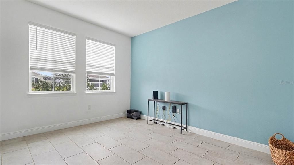 For Sale: $455,000 (5 beds, 3 baths, 3609 Square Feet)