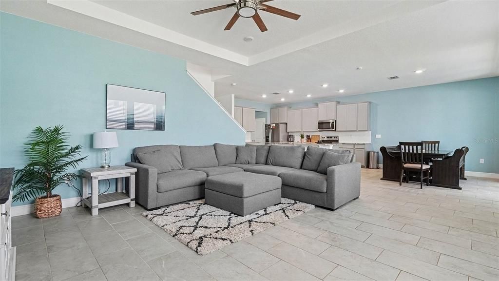 For Sale: $455,000 (5 beds, 3 baths, 3609 Square Feet)