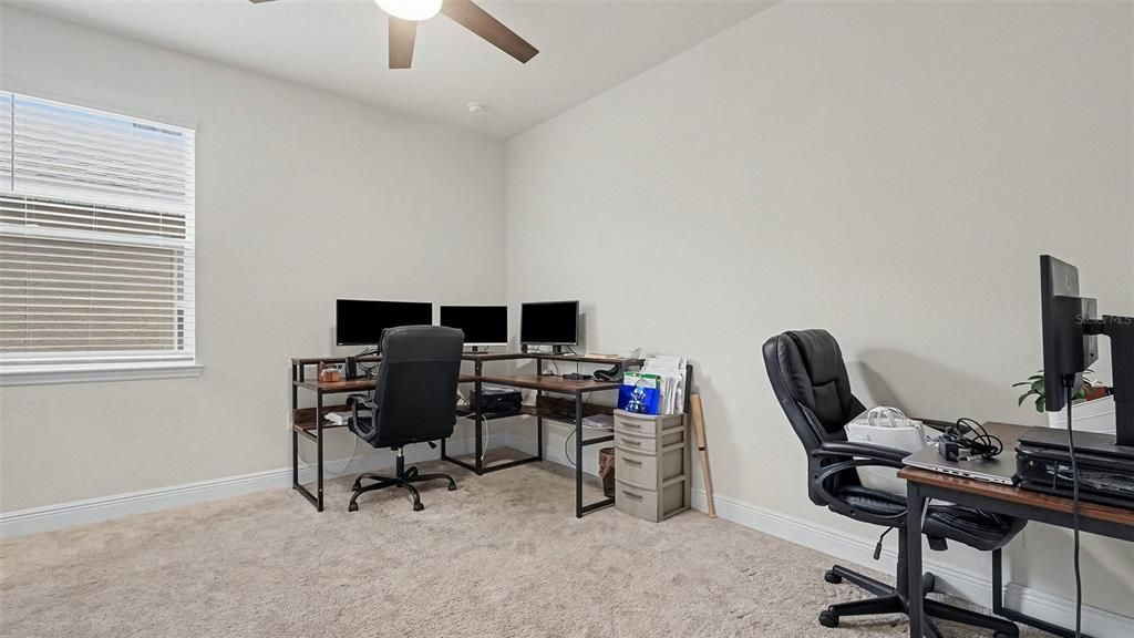 For Sale: $455,000 (5 beds, 3 baths, 3609 Square Feet)