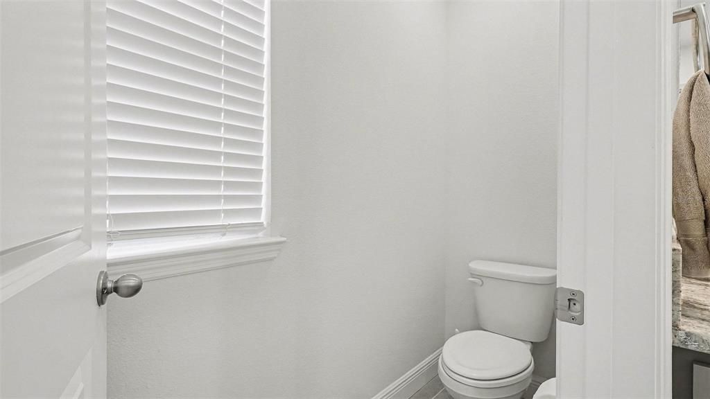 For Sale: $455,000 (5 beds, 3 baths, 3609 Square Feet)