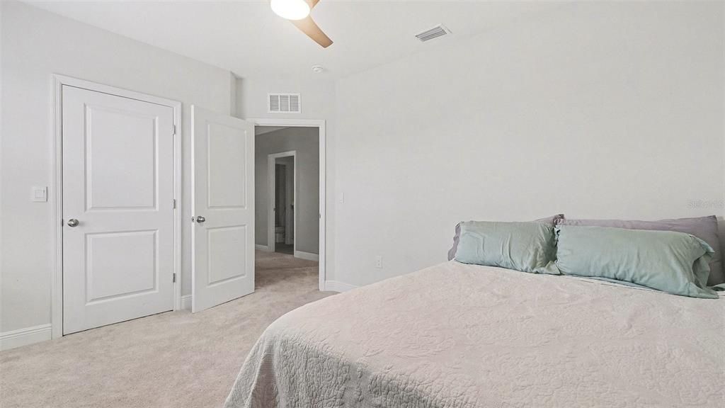 For Sale: $455,000 (5 beds, 3 baths, 3609 Square Feet)