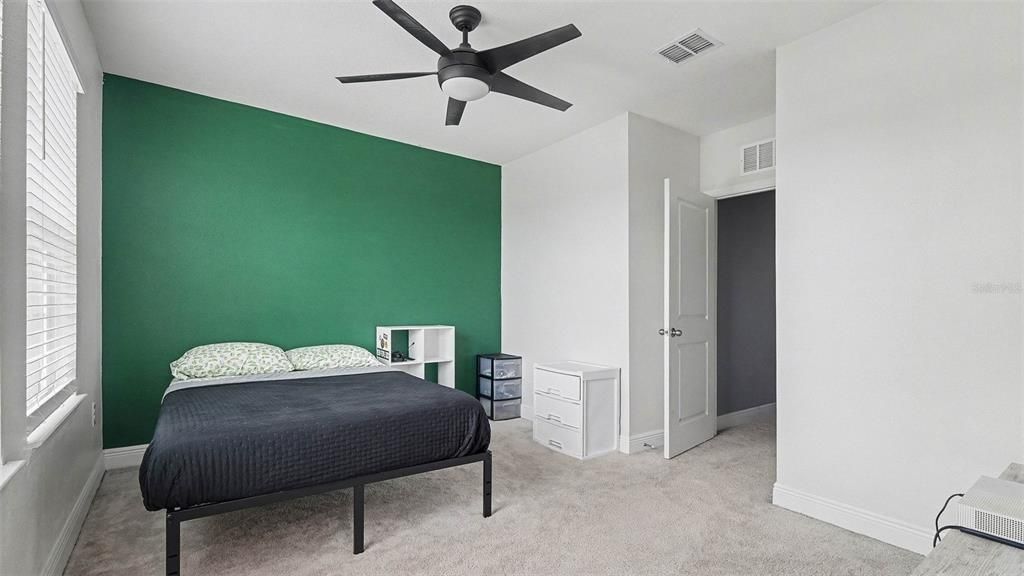 For Sale: $455,000 (5 beds, 3 baths, 3609 Square Feet)