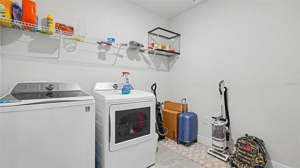 For Sale: $455,000 (5 beds, 3 baths, 3609 Square Feet)