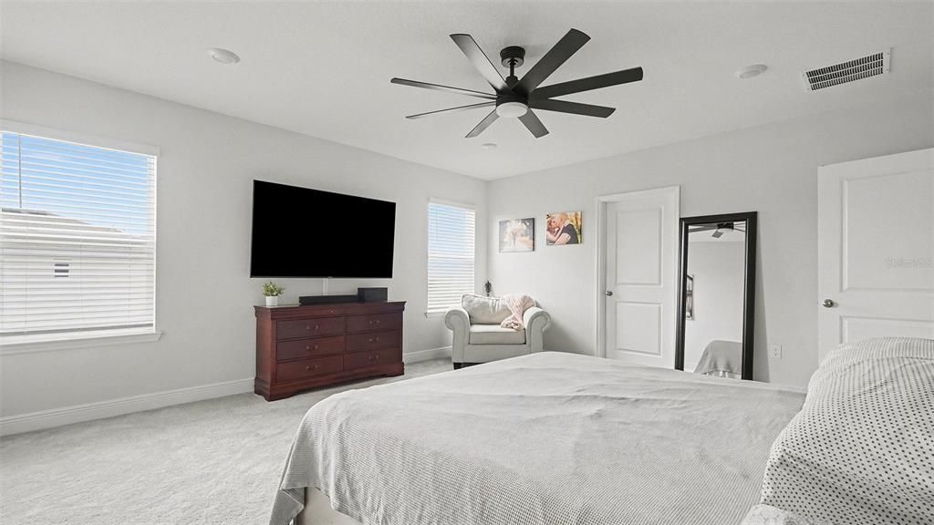 For Sale: $455,000 (5 beds, 3 baths, 3609 Square Feet)