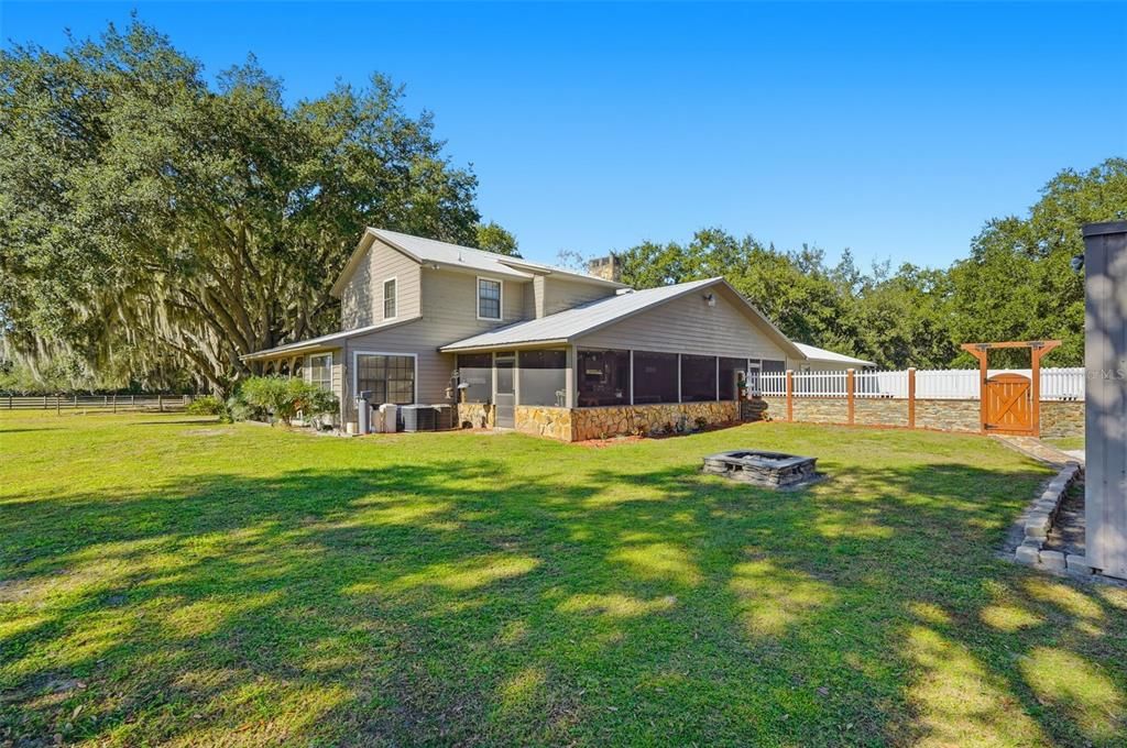 For Sale: $675,000 (3 beds, 2 baths, 2010 Square Feet)