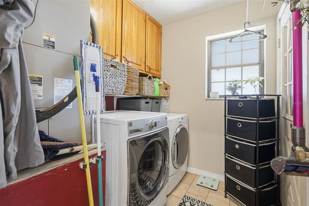 For Sale: $675,000 (3 beds, 2 baths, 2010 Square Feet)