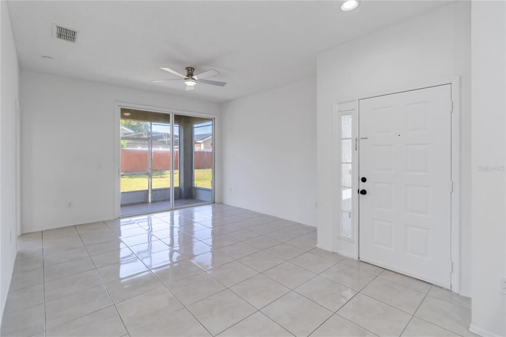 На продажу: $285,000 (3 спален, 2 ванн, 1203 Квадратных фут)