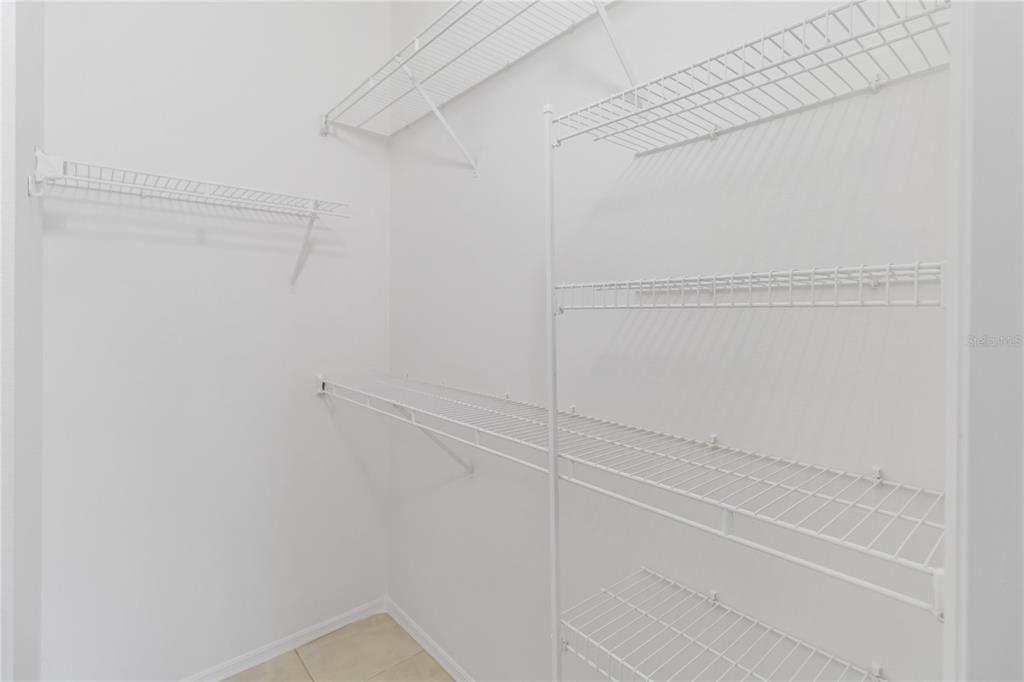 На продажу: $285,000 (3 спален, 2 ванн, 1203 Квадратных фут)