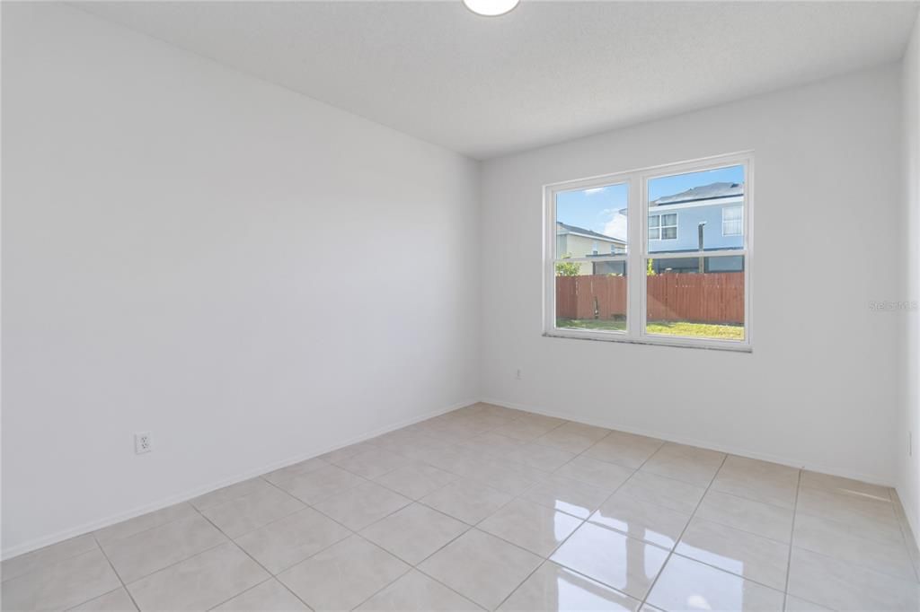 На продажу: $285,000 (3 спален, 2 ванн, 1203 Квадратных фут)