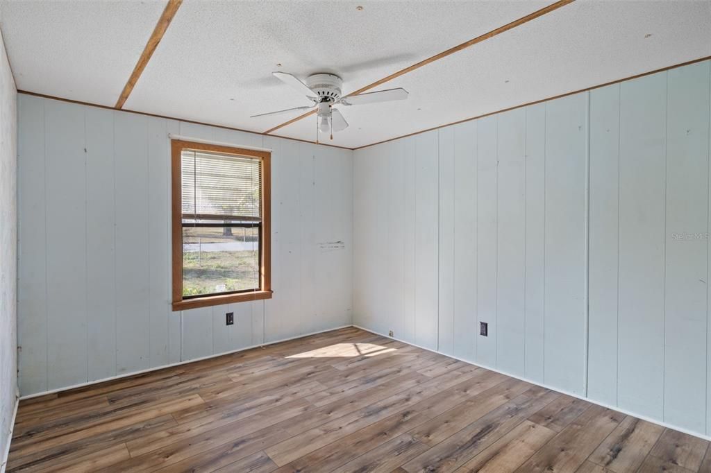 En Venta: $143,000 (2 camas, 1 baños, 784 Pies cuadrados)