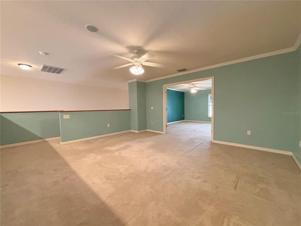 En Venta: $465,000 (3 camas, 3 baños, 2639 Pies cuadrados)