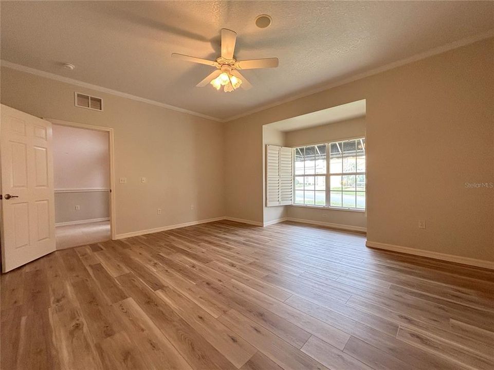 En Venta: $465,000 (3 camas, 3 baños, 2639 Pies cuadrados)