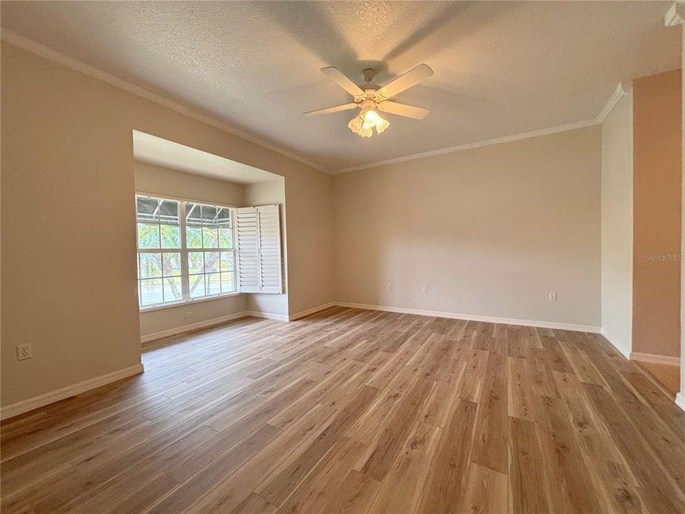 En Venta: $465,000 (3 camas, 3 baños, 2639 Pies cuadrados)