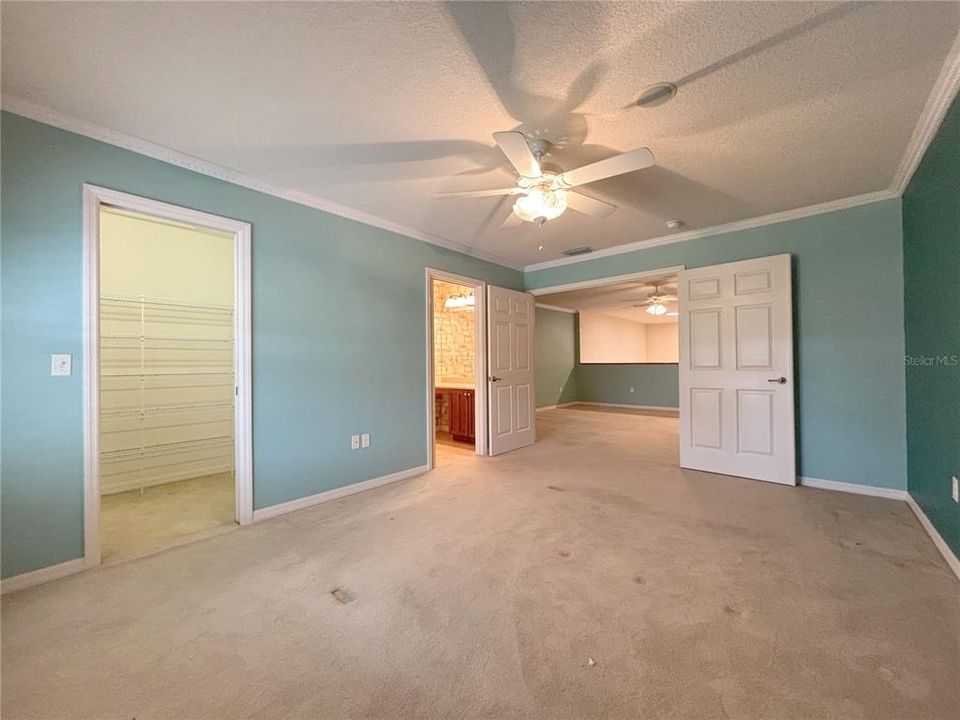 En Venta: $465,000 (3 camas, 3 baños, 2639 Pies cuadrados)