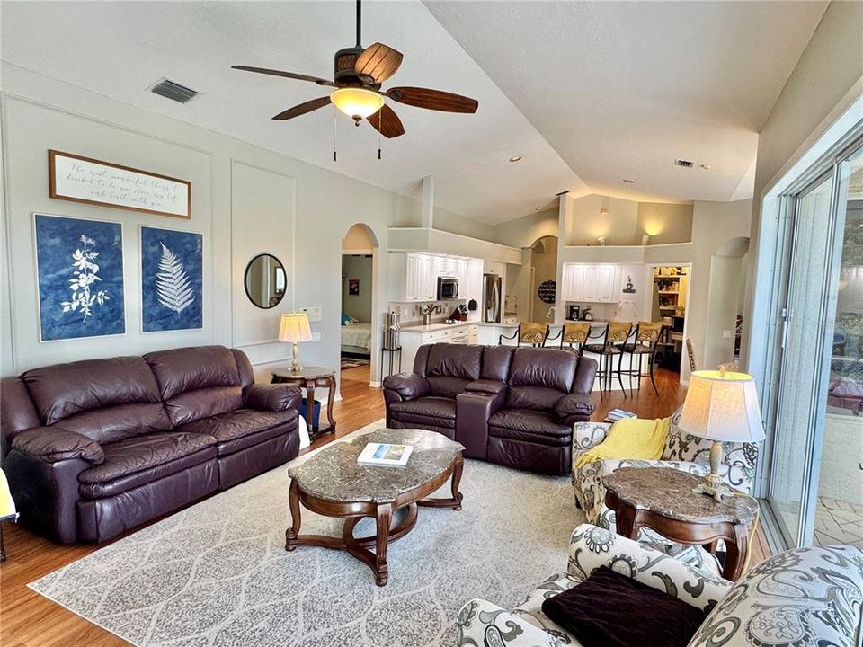 待售: $899,000 (4 贝兹, 3 浴室, 3009 平方英尺)