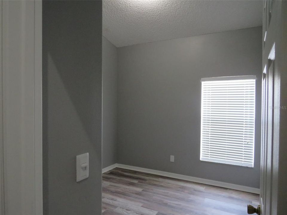 出租: $3,100 (4 贝兹, 3 浴室, 1942 平方英尺)