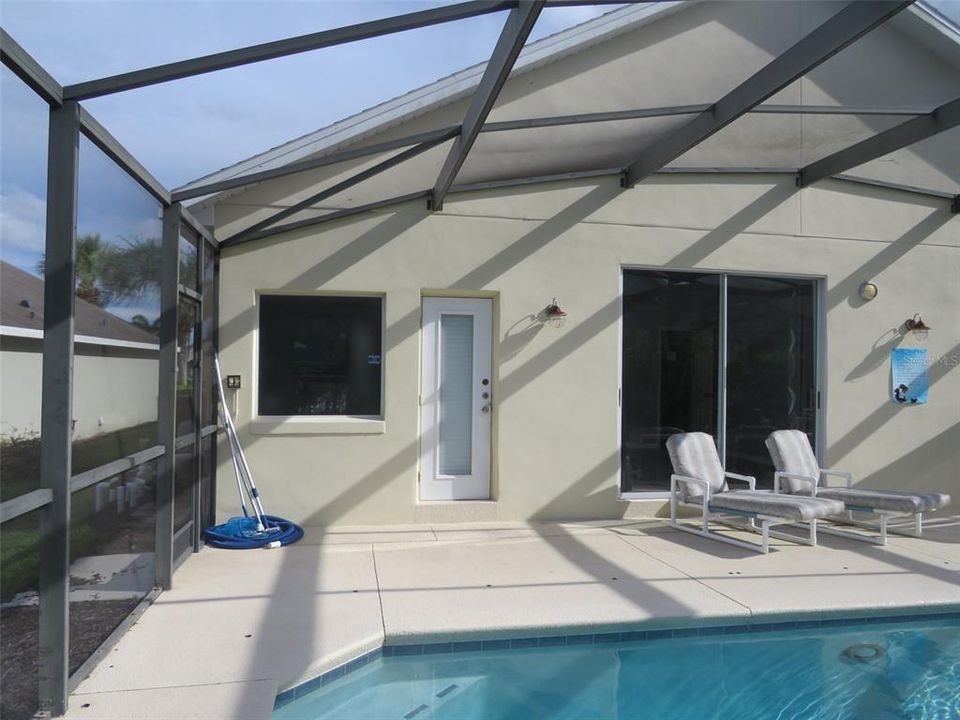 出租: $3,100 (4 贝兹, 3 浴室, 1942 平方英尺)