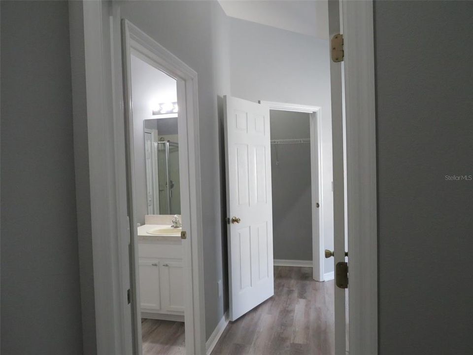 出租: $3,100 (4 贝兹, 3 浴室, 1942 平方英尺)