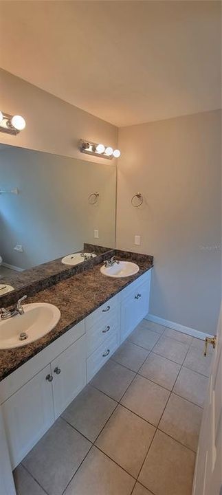 В аренду: $1,650 (2 спален, 2 ванн, 1537 Квадратных фут)