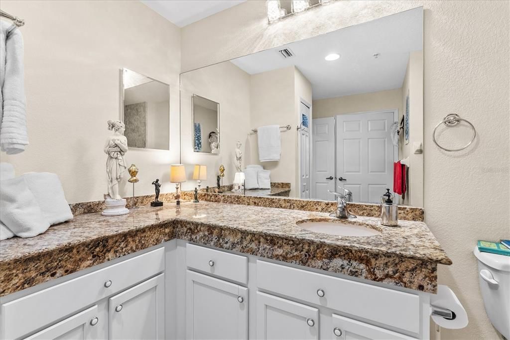 En Venta: $679,900 (2 camas, 2 baños, 2143 Pies cuadrados)