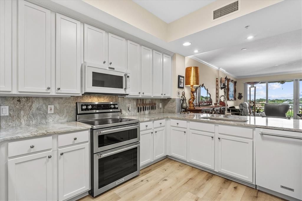 En Venta: $679,900 (2 camas, 2 baños, 2143 Pies cuadrados)