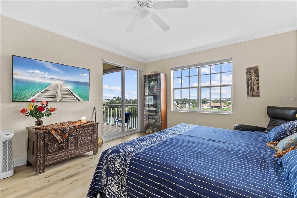 En Venta: $679,900 (2 camas, 2 baños, 2143 Pies cuadrados)