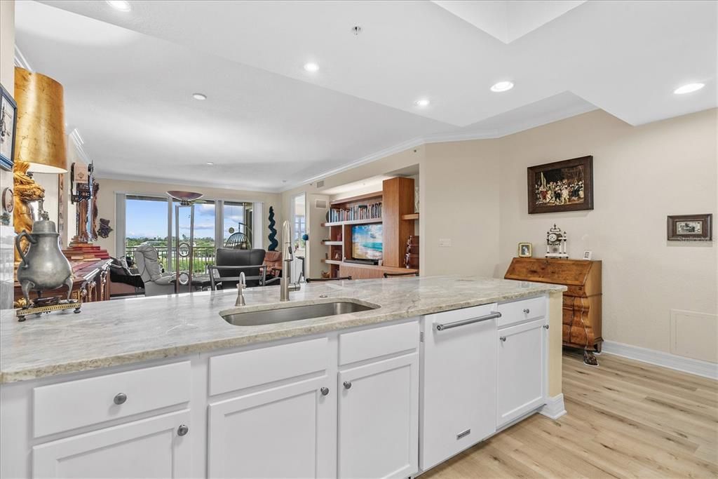 En Venta: $679,900 (2 camas, 2 baños, 2143 Pies cuadrados)