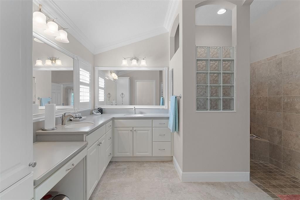 待售: $600,000 (3 贝兹, 2 浴室, 2109 平方英尺)