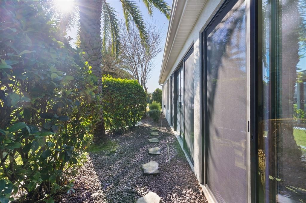 待售: $600,000 (3 贝兹, 2 浴室, 2109 平方英尺)