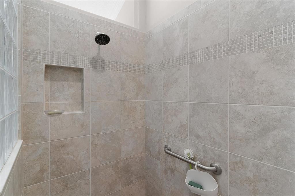 待售: $600,000 (3 贝兹, 2 浴室, 2109 平方英尺)