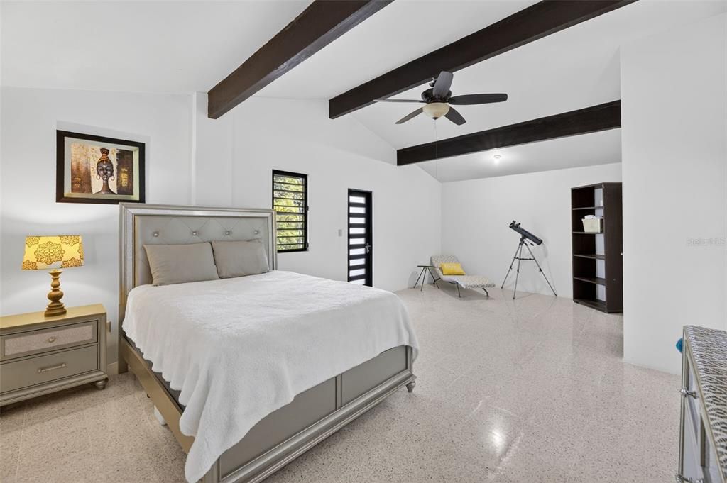 En Venta: $420,000 (3 camas, 2 baños, 1478 Pies cuadrados)