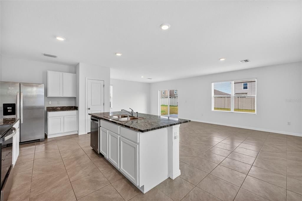 For Sale: $394,000 (4 beds, 2 baths, 2350 Square Feet)