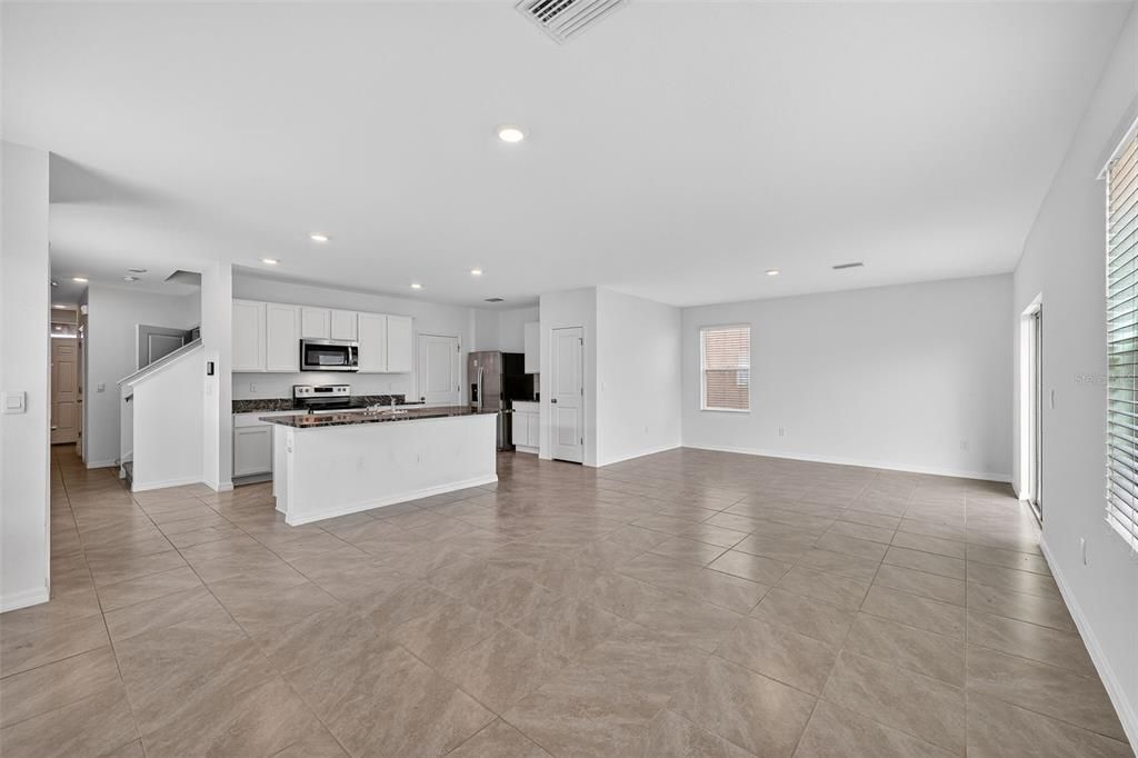 For Sale: $394,000 (4 beds, 2 baths, 2350 Square Feet)