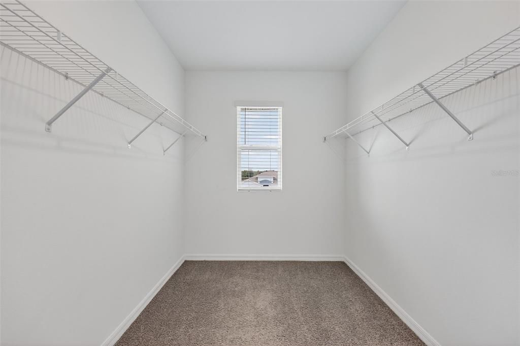 For Sale: $394,000 (4 beds, 2 baths, 2350 Square Feet)