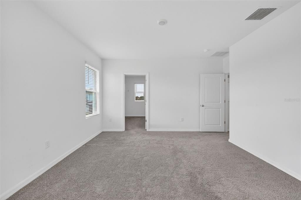 For Sale: $394,000 (4 beds, 2 baths, 2350 Square Feet)