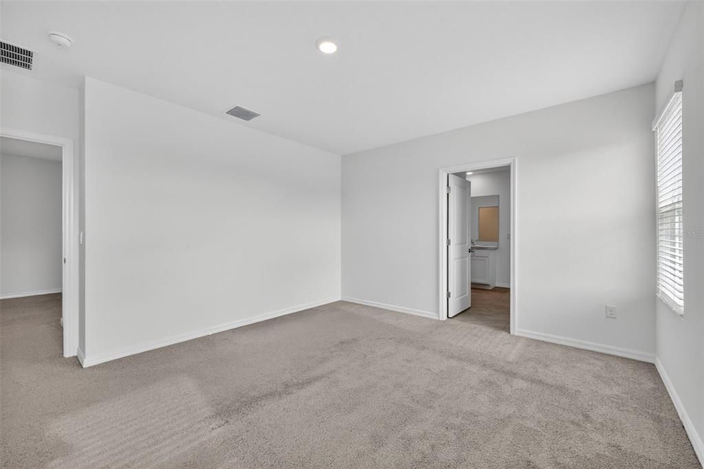 For Sale: $394,000 (4 beds, 2 baths, 2350 Square Feet)