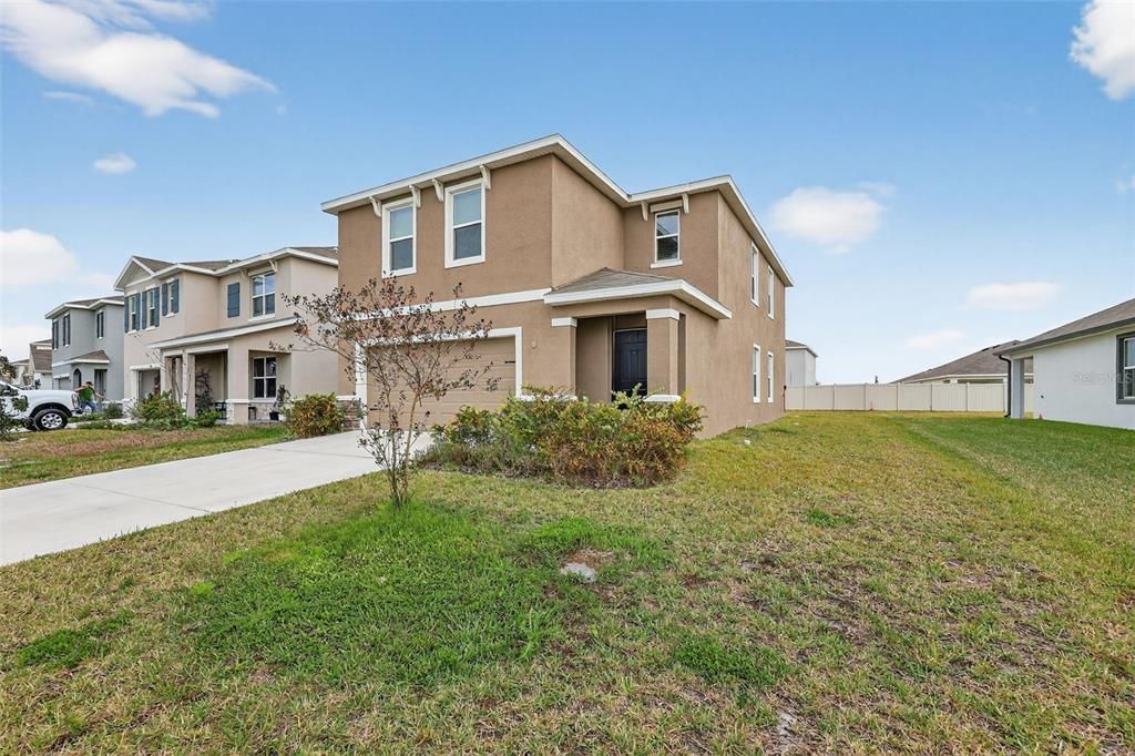 For Sale: $394,000 (4 beds, 2 baths, 2350 Square Feet)