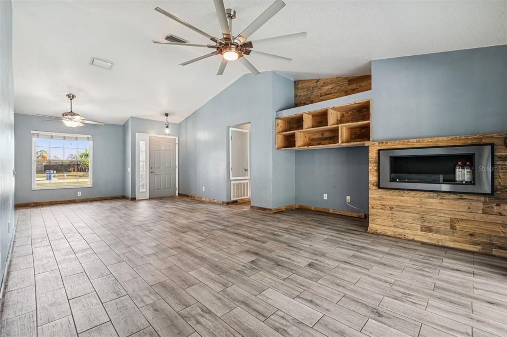 En Venta: $449,900 (3 camas, 2 baños, 1465 Pies cuadrados)