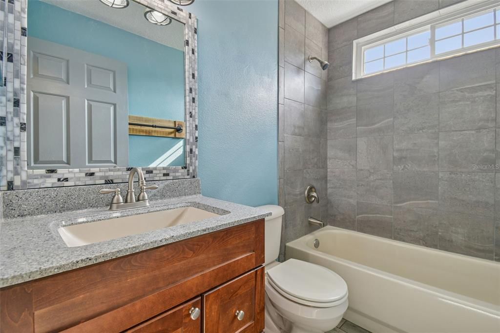 En Venta: $449,900 (3 camas, 2 baños, 1465 Pies cuadrados)