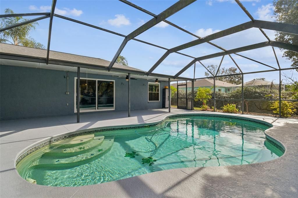 En Venta: $449,900 (3 camas, 2 baños, 1465 Pies cuadrados)