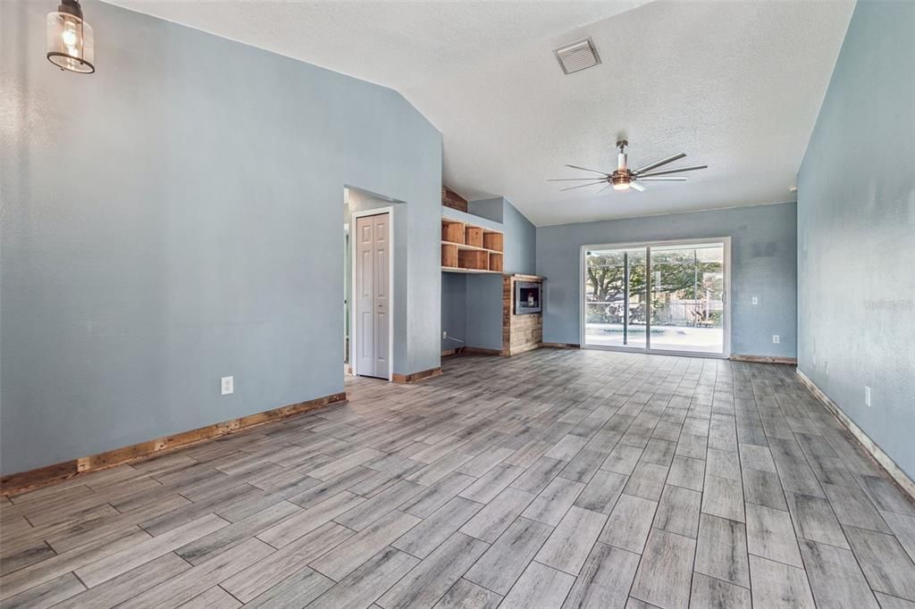 En Venta: $449,900 (3 camas, 2 baños, 1465 Pies cuadrados)