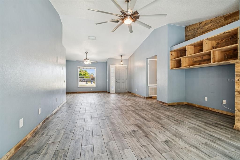 En Venta: $449,900 (3 camas, 2 baños, 1465 Pies cuadrados)