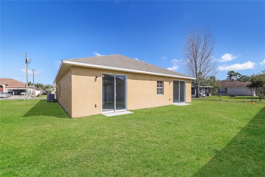 For Rent: $2,010 (4 beds, 2 baths, 1934 Square Feet)