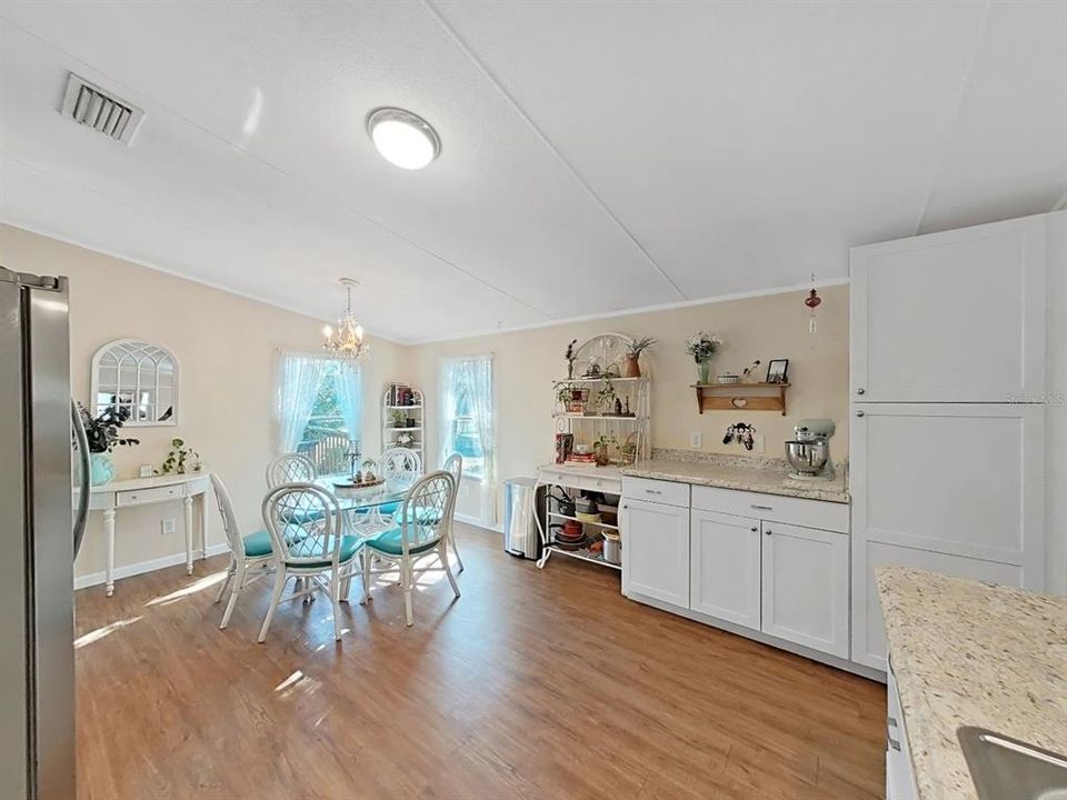 En Venta: $319,900 (3 camas, 2 baños, 1188 Pies cuadrados)