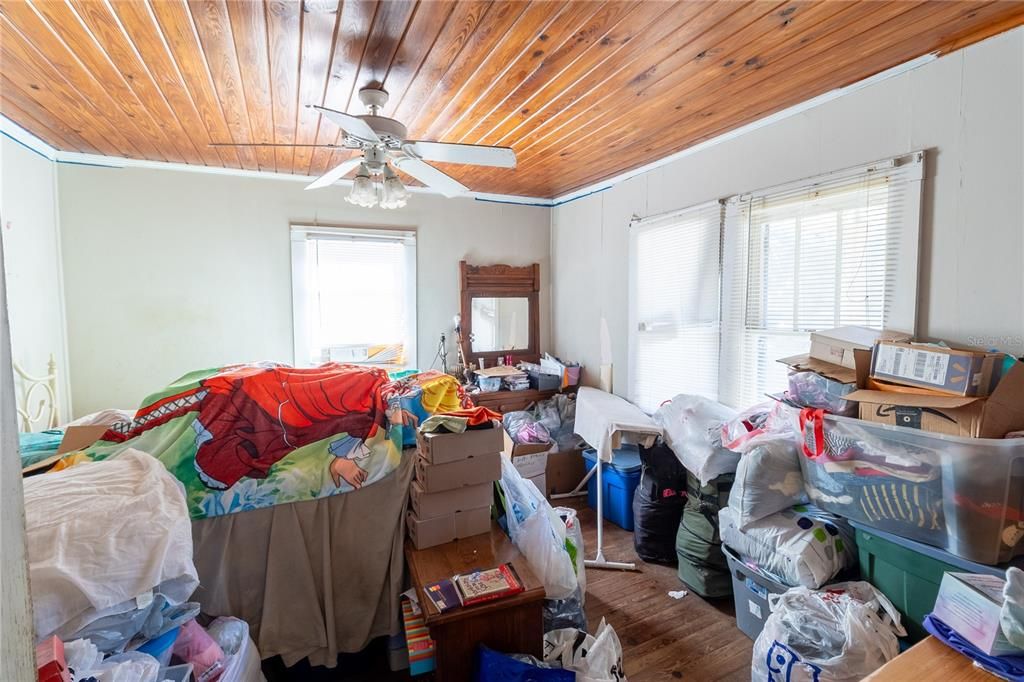 На продажу: $699,900 (3 спален, 1 ванн, 1628 Квадратных фут)