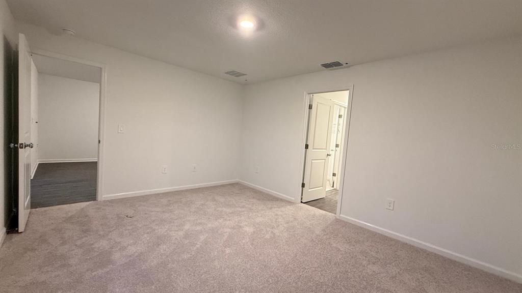 出租: $1,890 (3 贝兹, 2 浴室, 1428 平方英尺)