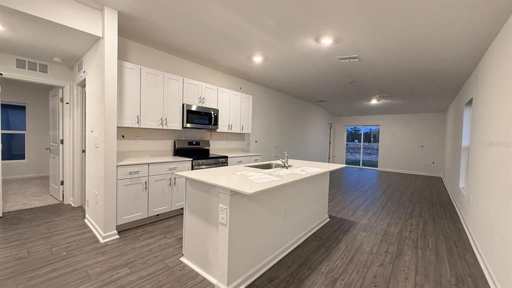 出租: $1,890 (3 贝兹, 2 浴室, 1428 平方英尺)