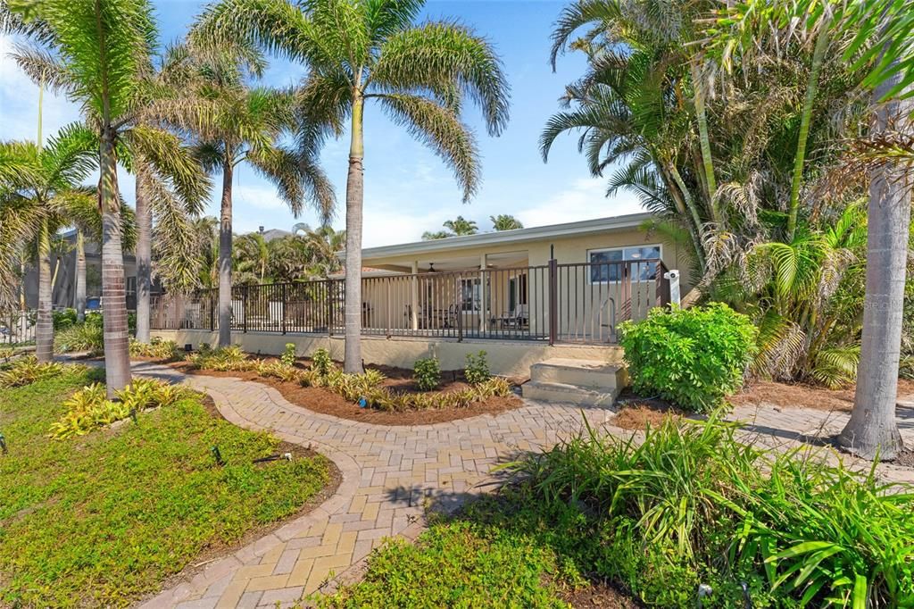 待售: $699,000 (3 贝兹, 2 浴室, 1817 平方英尺)